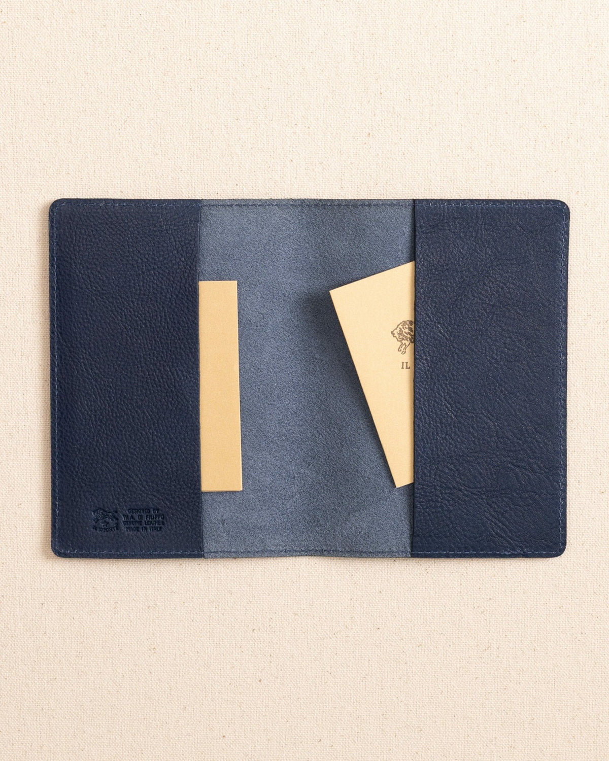 Il Bisonte Passport Case