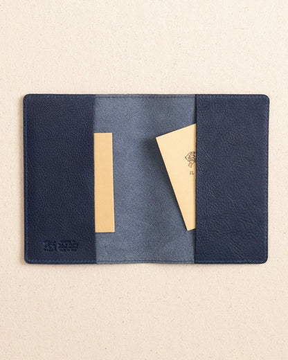 Il Bisonte Passport Case