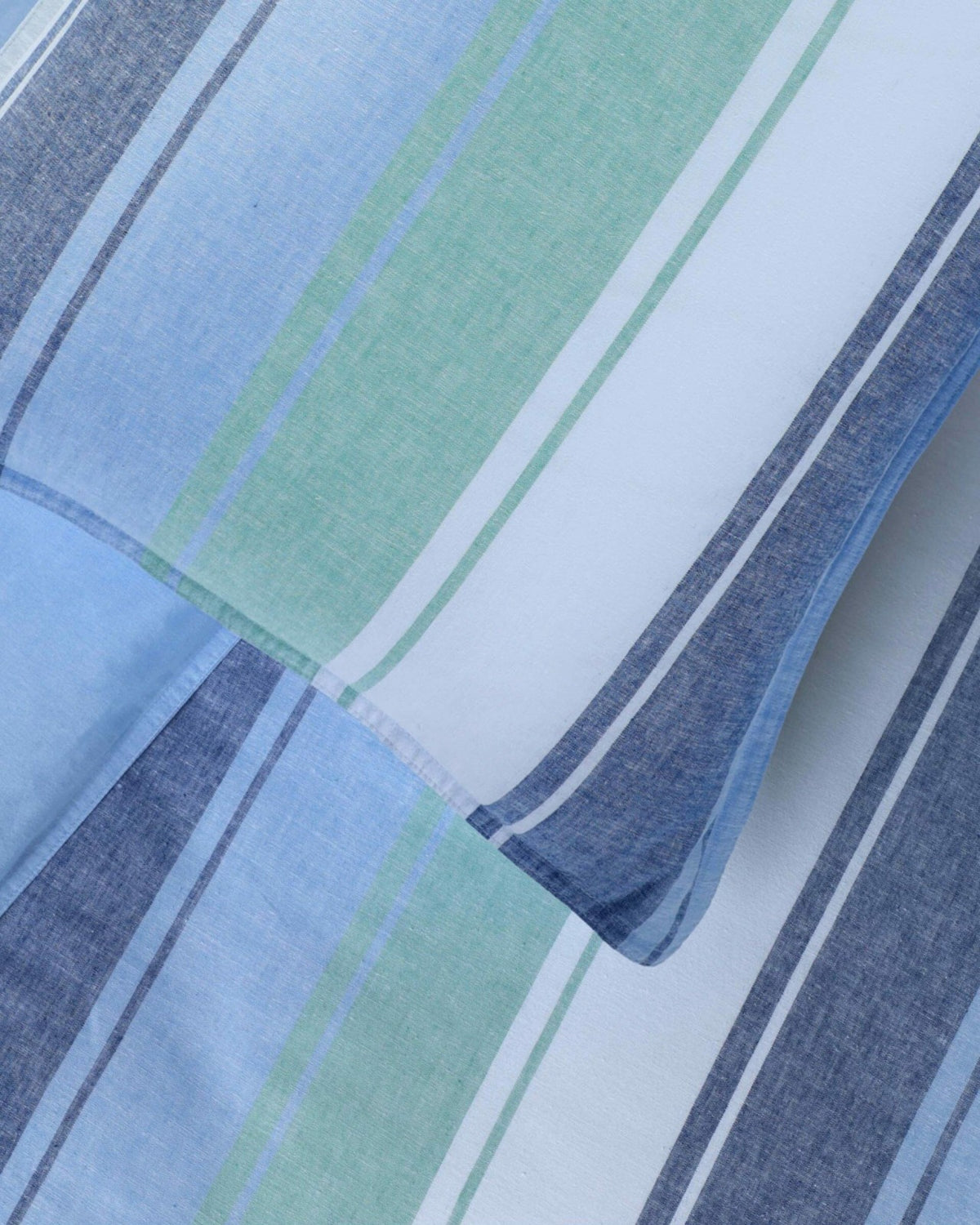 Darien Comforter Set