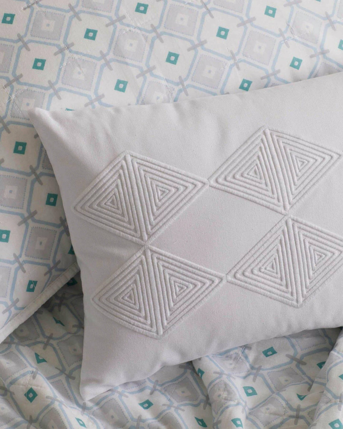 Coral Springs Medium White Decoorative Pillow