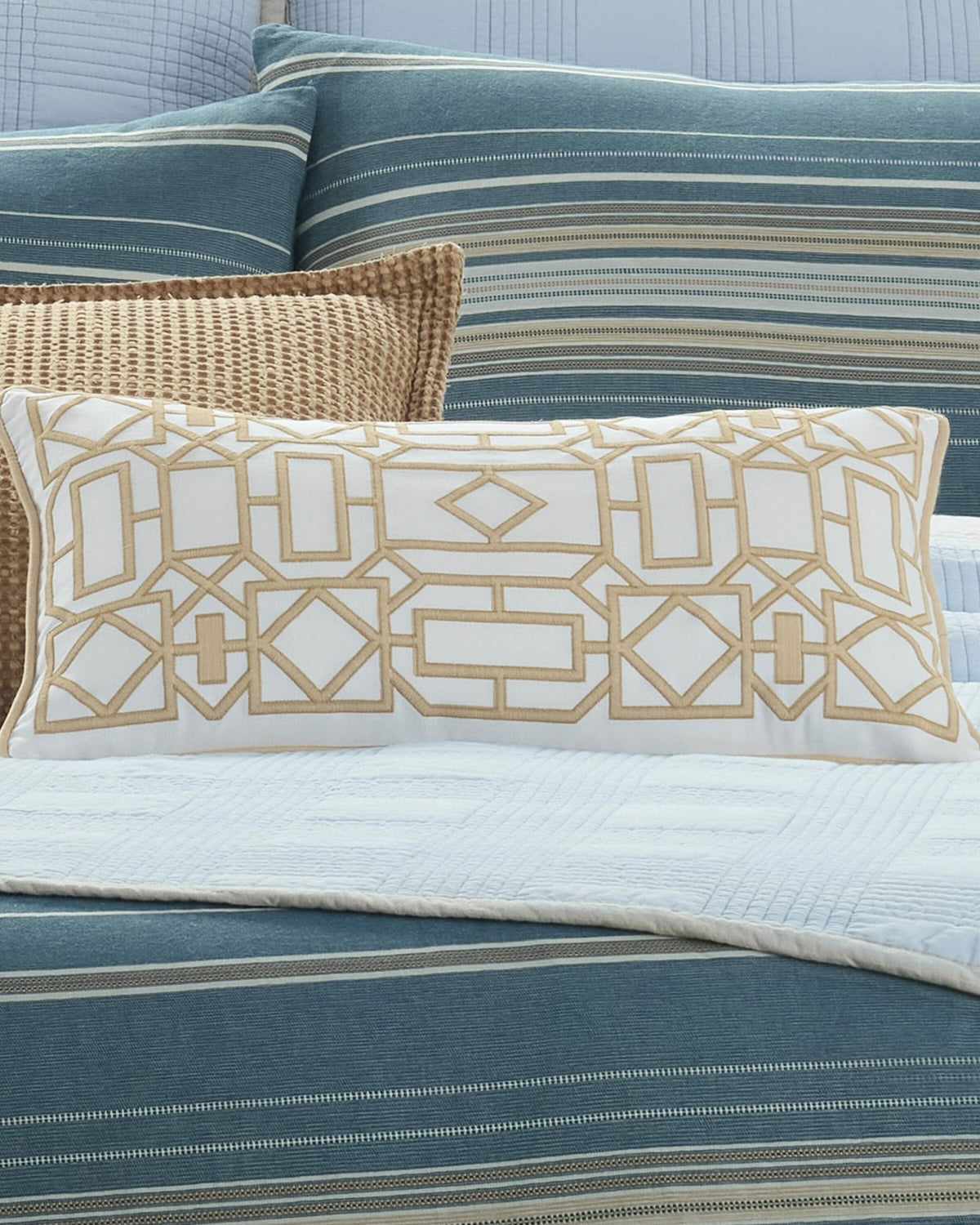Trellis Square Linen Decorative Pillow