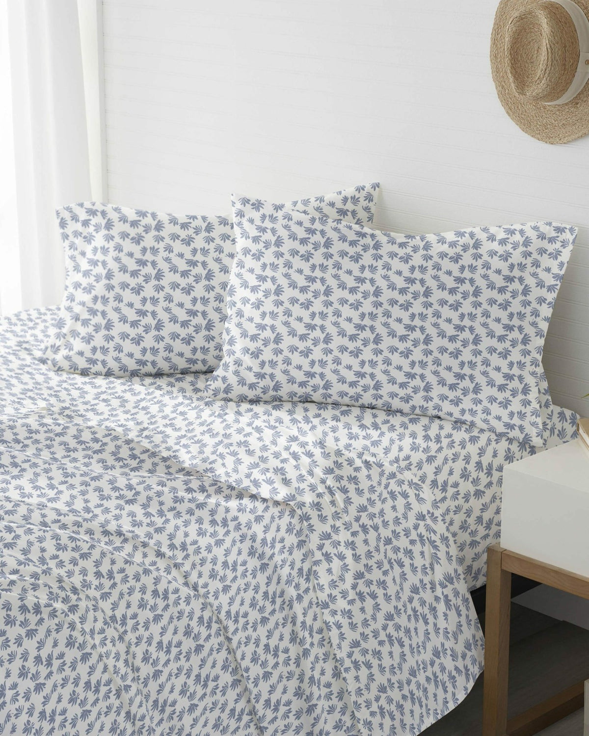 Southern Tide Coastal Jasmine Sheet Set